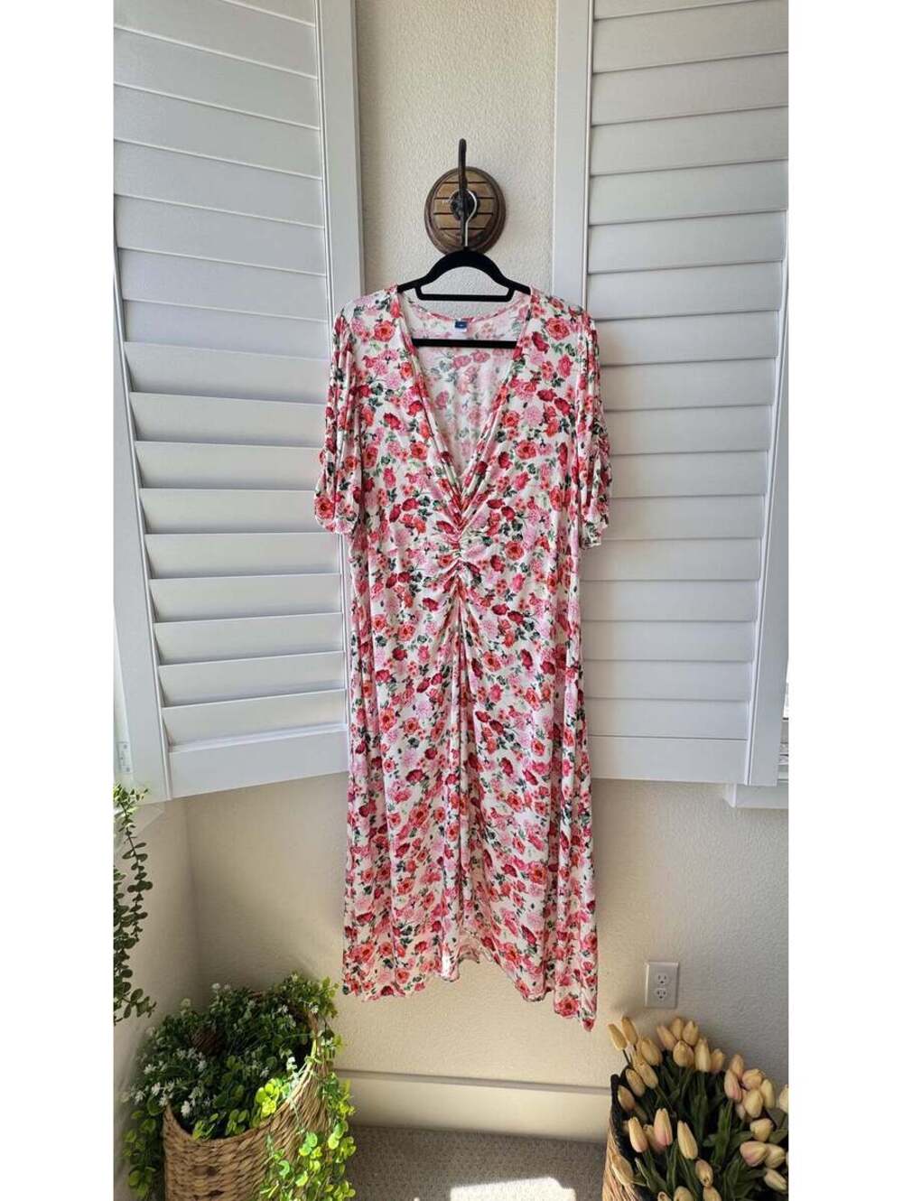 Old Navy Floral Ruched V-Neck Midi Dress - Size 2X